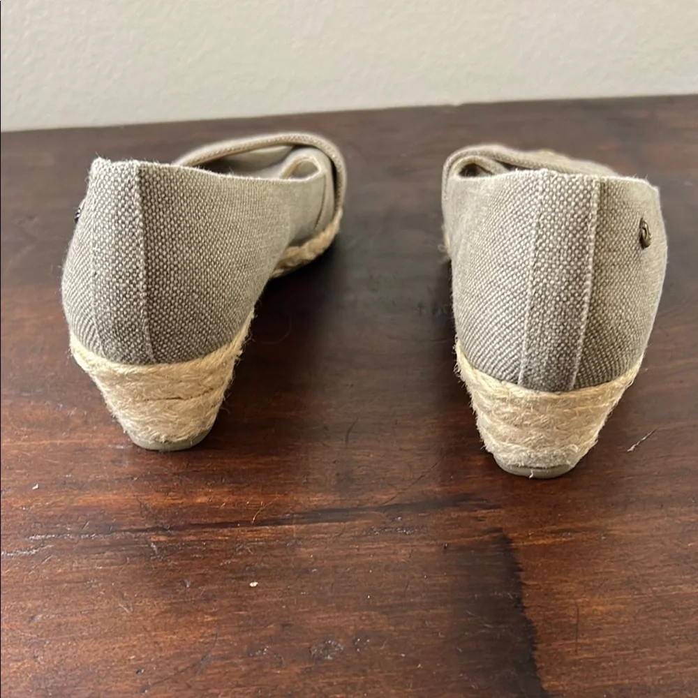 Life Stride Tan Espadrille Peep-Toe Flats Sz 9